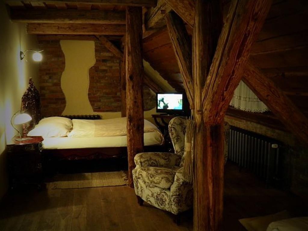 Dvur Olsiny -Hotel And Horse-Riding Karviná Chambre photo