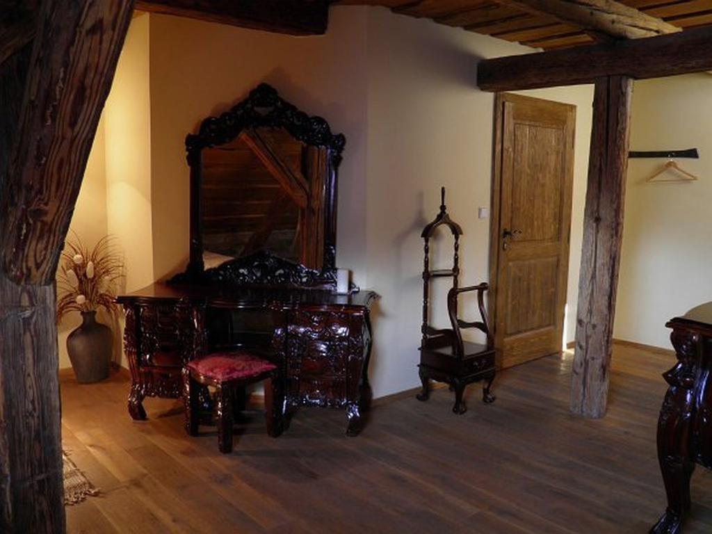 Dvur Olsiny -Hotel And Horse-Riding Karviná Chambre photo