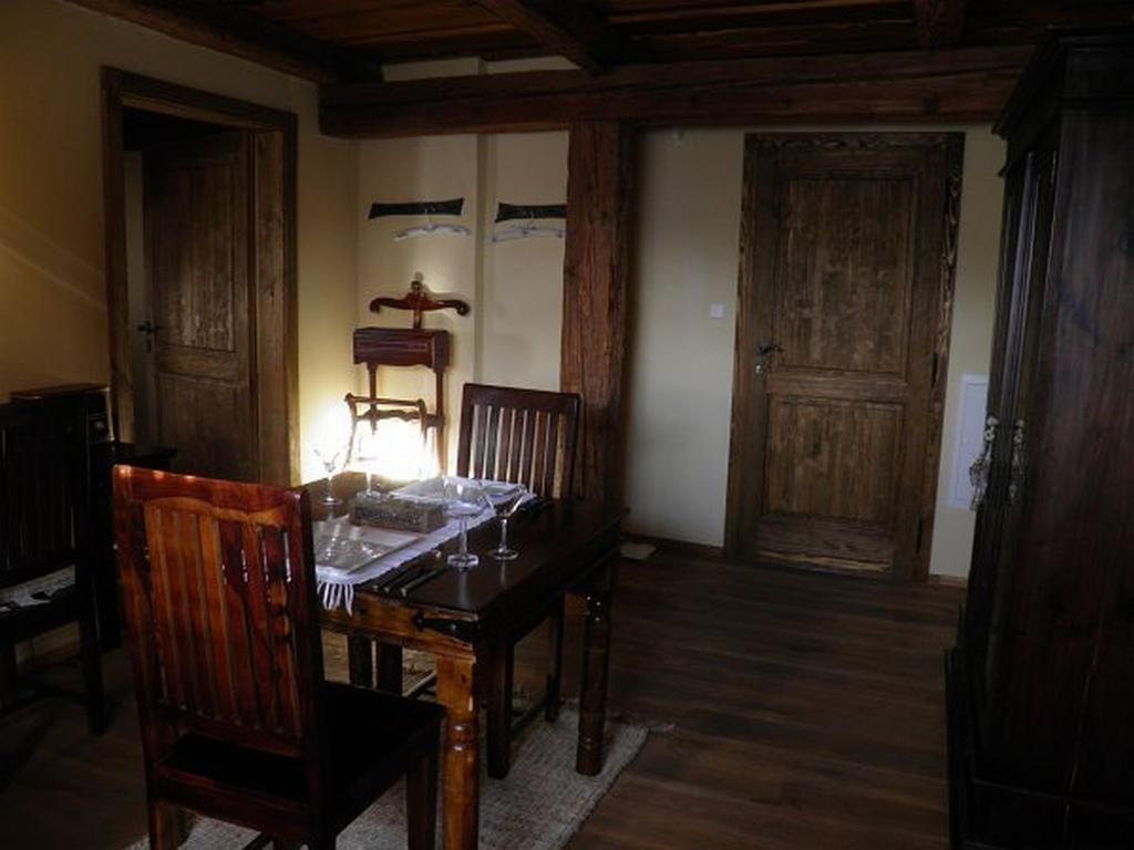 Dvur Olsiny -Hotel And Horse-Riding Karviná Chambre photo